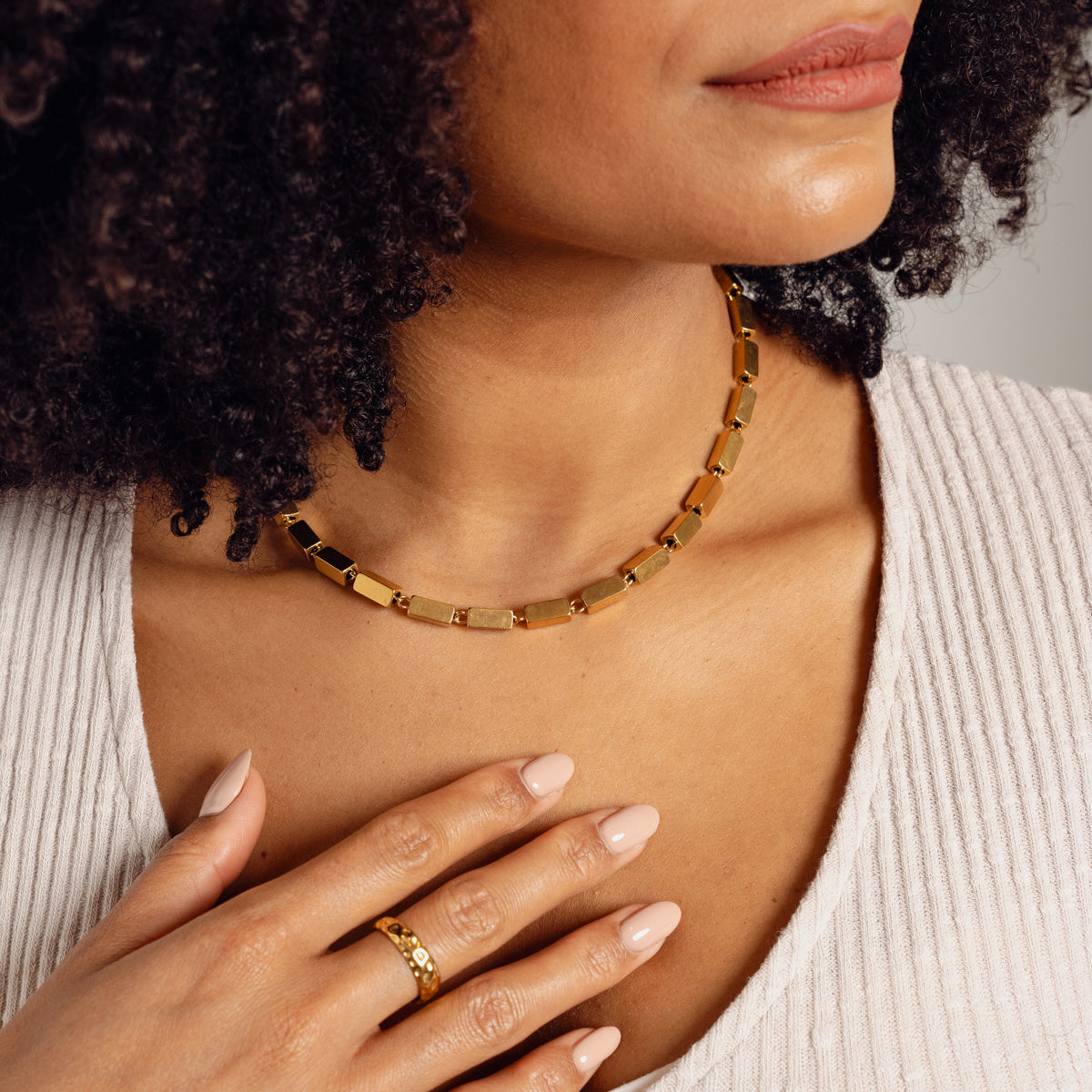 Colar de Corrente Retangular em Ouro