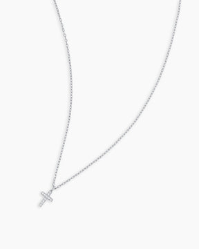 Colar com Cruz de Diamante