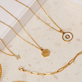 Colar Hexagonal com Iniciais - Ouro