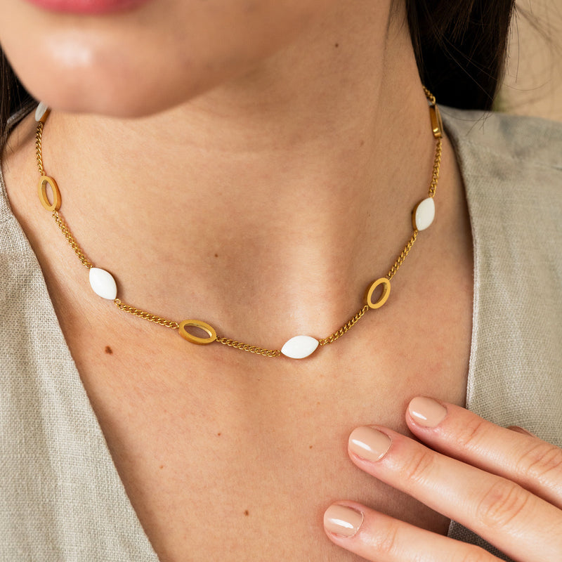 Ouro Colar com Pingente Oval Angellica