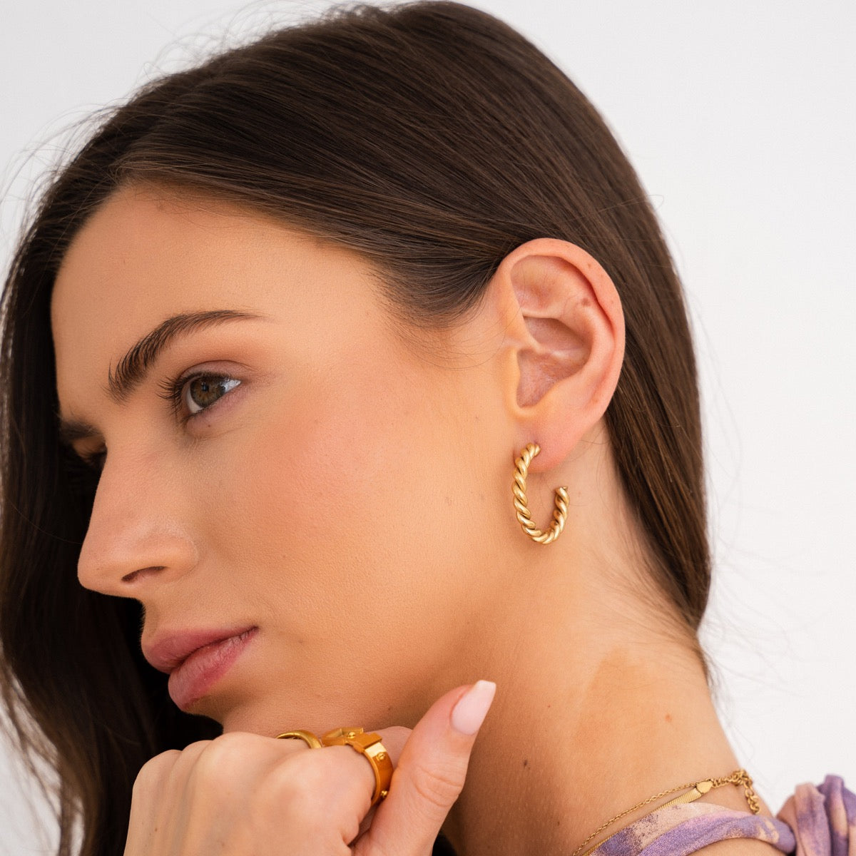 Brinco Sofia Twist em Ouro 18K - Argola